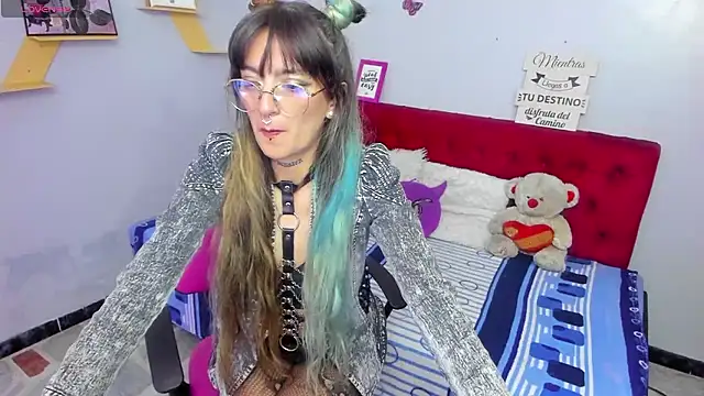 Dark Dominika online show from 12/05/25, 01:32