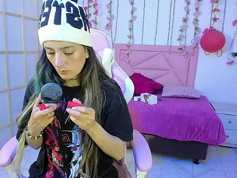 Snapshot of Dark_Dominika chatting on 02/05/26, 01:29 Dark Dominika online show from 02/05/26, 01:29