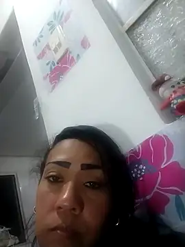 KarolWest  online show from 12/14/25, 08:58