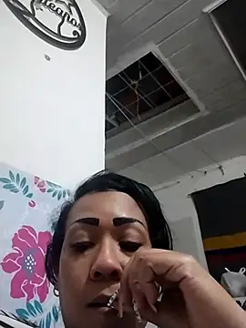 KarolWest  online show from 12/18/25, 01:00