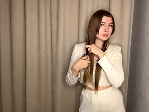 Michell Rosse online show from 12/20/25, 01:19