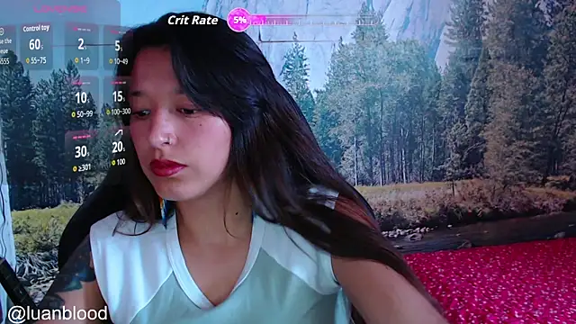 Snapshot of luanablood chatting on 12/17/25, 08:25 luanablood online show from 12/17/25, 08:25