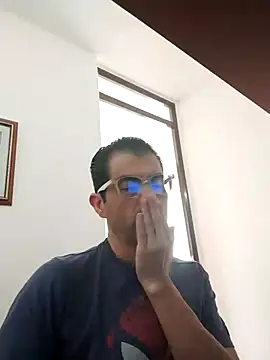 Fuegosutil online show from 01/08/26, 04:35