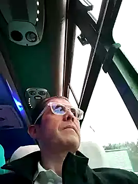 Fuegosutil online show from 11/28/25, 02:17