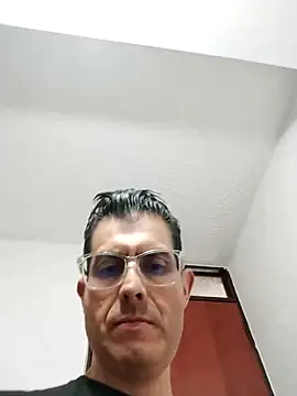 Fuegosutil online show from 12/13/25, 08:04