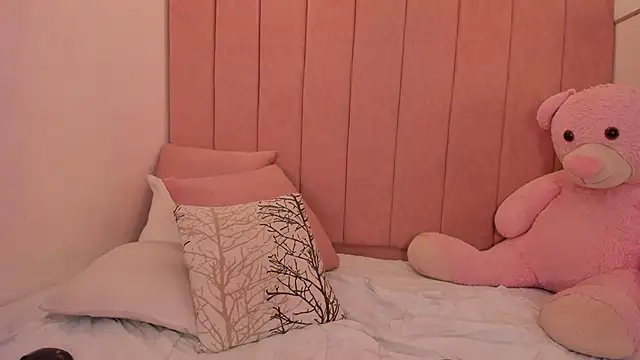 sussy lonndun online show from 12/13/25, 08:04