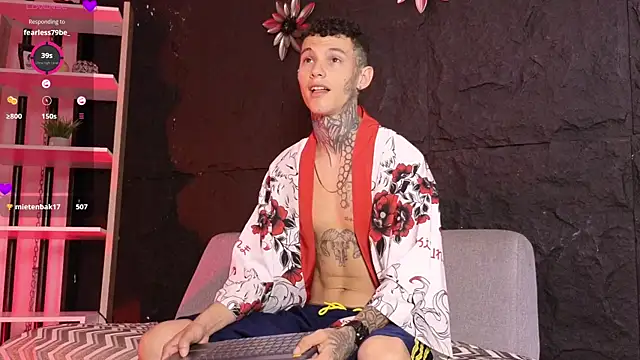 Paulo 527 online show from 12/22/25, 08:53