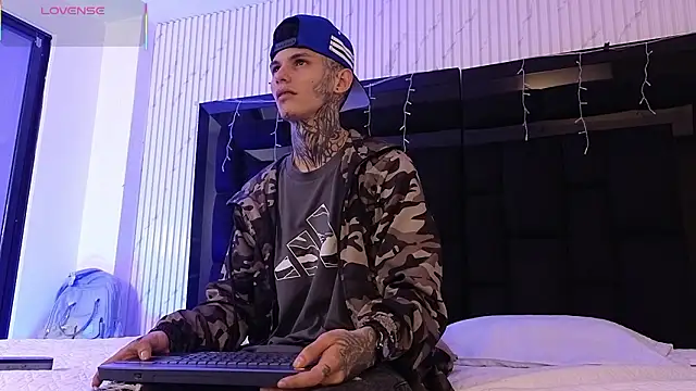 Paulo 527 online show from 02/25/26, 05:29