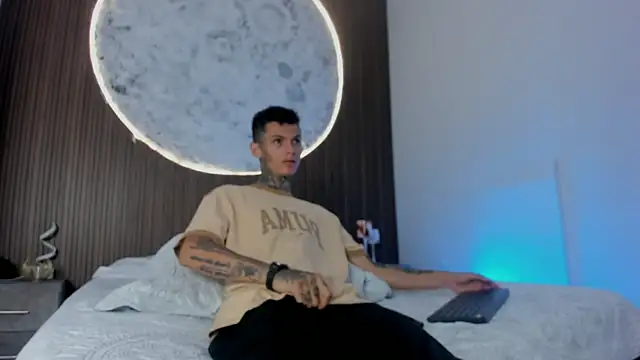 Paulo 527 online show from 04/13/26, 05:44