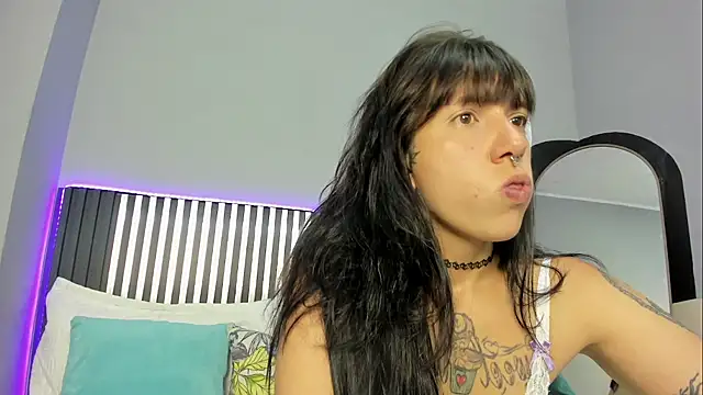 nora temptress online show from 01/15/26, 01:47