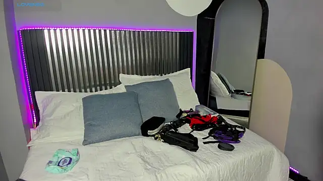 nora temptress online show from 04/22/26, 03:08