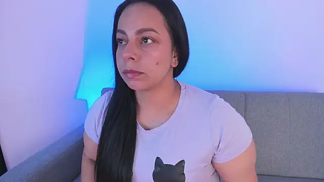 jimena chic1 online show from 01/06/26, 10:47