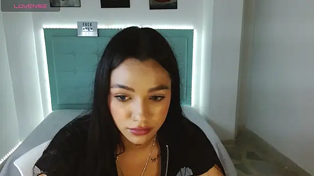 Kloe Watson online show from 12/13/25, 08:04