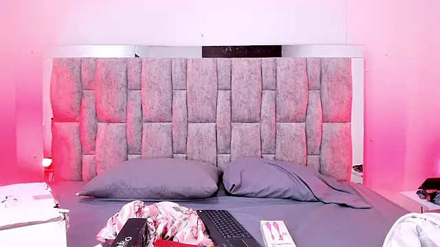 ZafiraNavarro online show from 03/04/26, 08:16