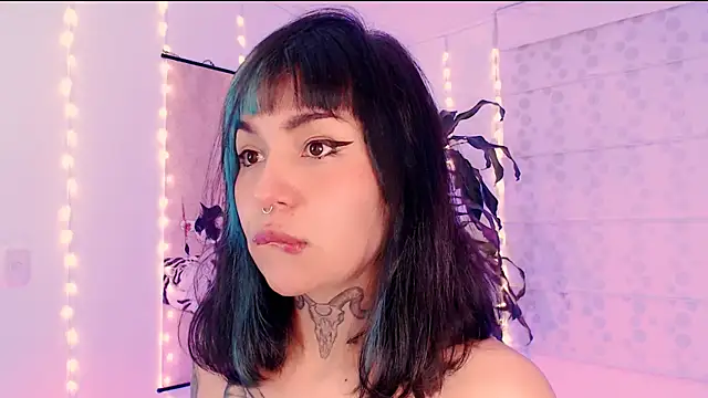 justmartina  online show from 03/28/26, 03:29