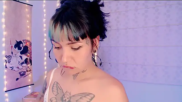 justmartina  online show from 04/08/26, 02:02