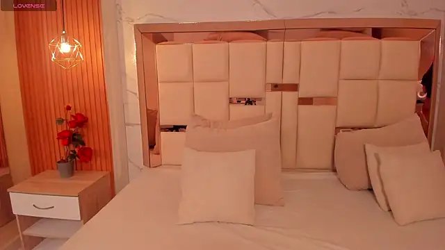 samantha quinnn online show from 04/08/26, 04:14