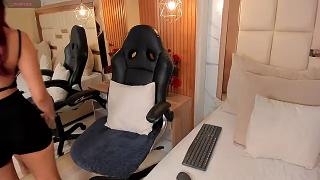 Snapshot of samantha_quinnn chatting on 01/15/26, 05:22 samantha quinnn online show from 01/15/26, 05:22