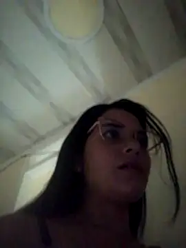 sofi11ruiz online show from 12/14/25, 04:29