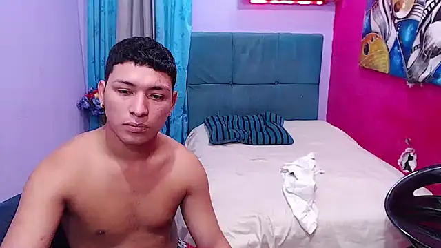 Snapshot of twinks_fuck chatting on 07/14/26, 11:33 twinks fuck online show from 07/14/26, 11:33