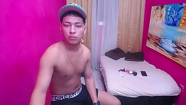 twinks fuck online show from 03/12/26, 06:45