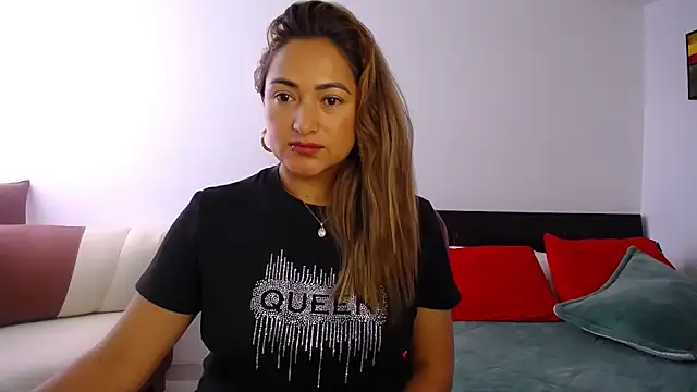 Snapshot of ximenaxcite19 chatting on 02/26/26, 01:44 ximenaxcite19 online show from 02/26/26, 01:44