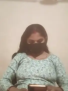 Pooja bhabhi00 online show from 01/11/26, 03:41