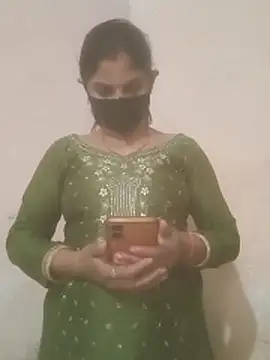 Pooja bhabhi00 online show from 12/04/25, 09:19