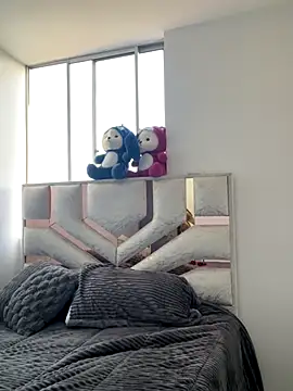 Snapshot of RedFox_Golden chatting on 11/27/25, 11:10 RedFox Golden online show from 11/27/25, 11:10