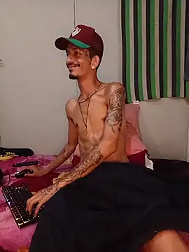 Snapshot of theyllorwillian chatting on 06/13/26, 03:59 theyllorwillian online show from 06/13/26, 03:59