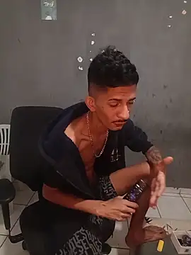 Snapshot of theyllorwillian chatting on 03/08/26, 02:04 theyllorwillian online show from 03/08/26, 02:04