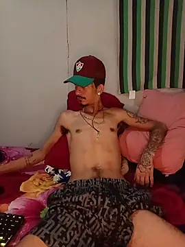 Snapshot of theyllorwillian chatting on 06/14/26, 03:24 theyllorwillian online show from 06/14/26, 03:24