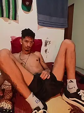 Snapshot of theyllorwillian chatting on 06/23/26, 12:36 theyllorwillian online show from 06/23/26, 12:36