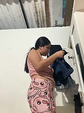 Emily milk 1 online show from 04/01/26, 05:20