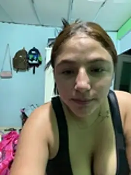 Snapshot of Emily_milk_1 chatting on 07/05/26, 07:04 Emily milk 1 online show from 07/05/26, 07:04