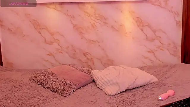 Dakota ferreti  online show from 03/26/26, 06:33