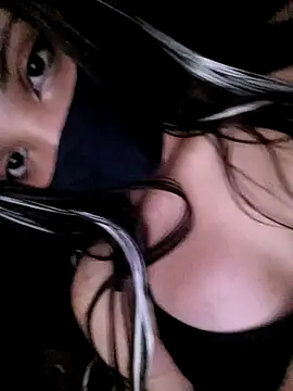 Snapshot of osshcat chatting on 03/04/26, 04:59 osshcat online show from 03/04/26, 04:59