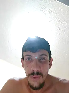 Snapshot of Surf_boy8 chatting on 12/17/25, 08:47 Surf boy8 online show from 12/17/25, 08:47