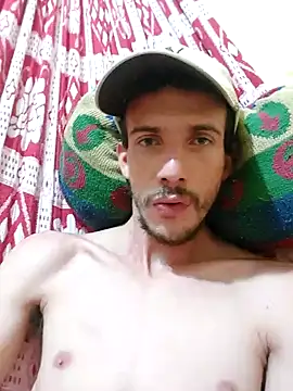 Snapshot of Surf_boy8 chatting on 12/04/25, 03:49 Surf boy8 online show from 12/04/25, 03:49