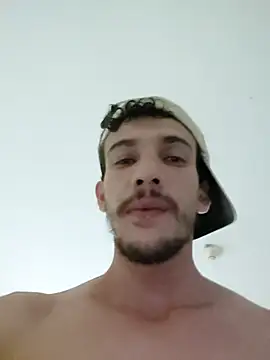 Snapshot of Surf_boy8 chatting on 11/27/25, 03:07 Surf boy8 online show from 11/27/25, 03:07