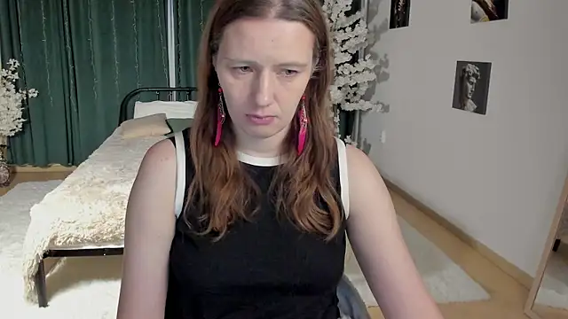 KathrineMeyer online show from 12/14/25, 02:18