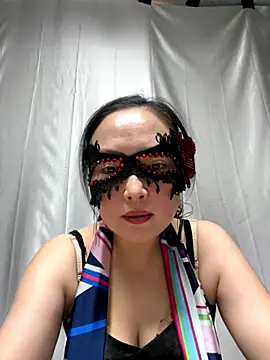 Snapshot of TL-46 chatting on 11/29/25, 08:25 TL-46 online show from 11/29/25, 08:25