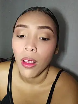 Snapshot of Alis_Rosse07 chatting on 12/05/25, 10:58 Alis Rosse07 online show from 12/05/25, 10:58