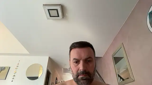 Snapshot of coolsmith81 chatting on 07/19/26, 03:53 coolsmith81 online show from 07/19/26, 03:53