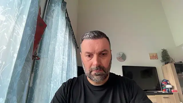 Snapshot of coolsmith81 chatting on 06/11/26, 07:16 coolsmith81 online show from 06/11/26, 07:16