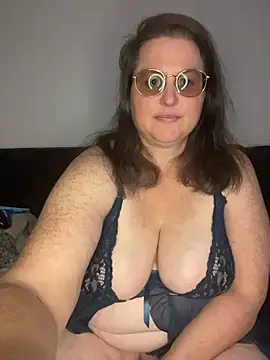 bea french curvy online show from 04/02/26, 09:10