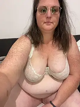 bea french curvy online show from 05/02/26, 08:14