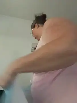 bea french curvy online show from 06/01/26, 06:18