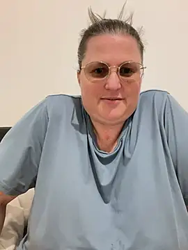 bea french curvy online show from 01/14/26, 08:56