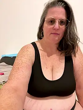 bea french curvy online show from 01/08/26, 10:16